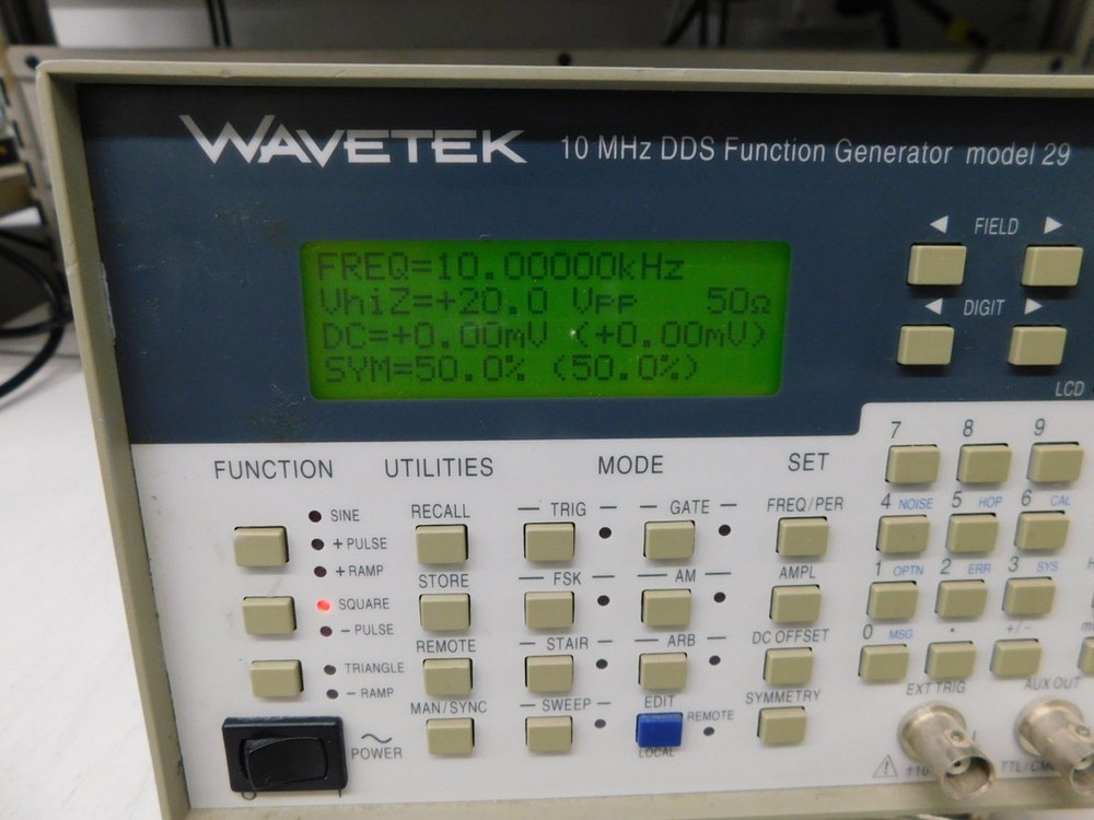 WAVETEK 29 FUNCTION GENERATOR 10 MHZ M7617