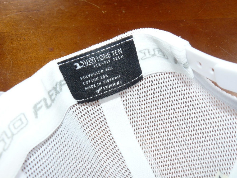 LA GOLF logo Hat, Structured, White/Green, Adjustable, Flexfit Tech 110, NWT