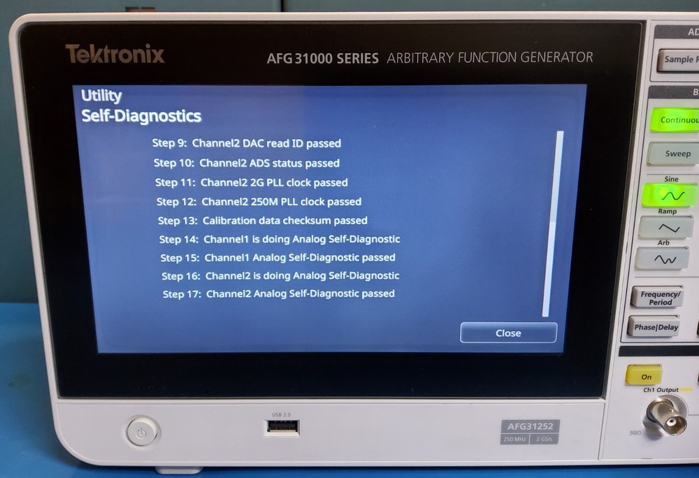 Tektronix AFG31252 1uHz-250MHz 2Ch Arbitrary Function Generator PRISTINE