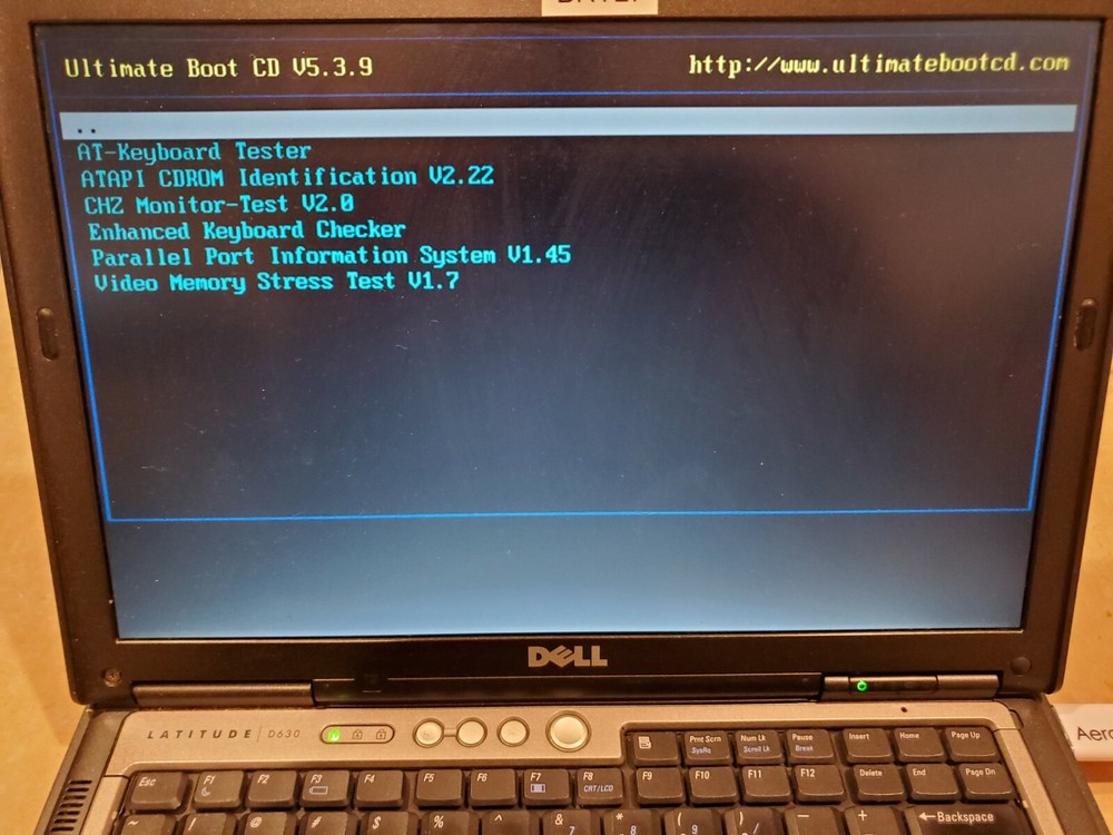 Ultimate Boot CD Bootable Diagnostic Rescue Tools Windows/Linux 16G USB Stick