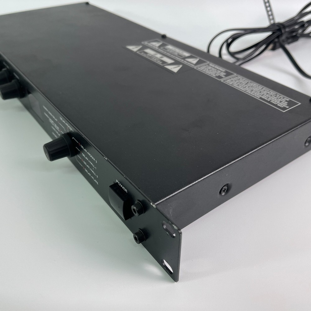 Roland RE-800 Digital Echo Rack Mount Effecter - Tested & working Pre-Owned