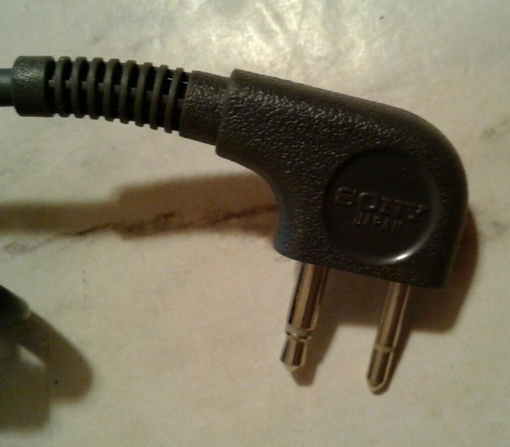 Vntg SONY DYNAMIC MIC MICROPHONE w/ Case & Stand