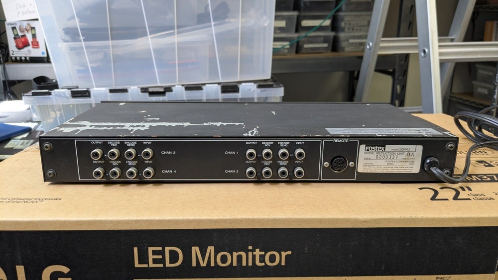 Fostex 3040 Dolby C Noise Reduction Unit