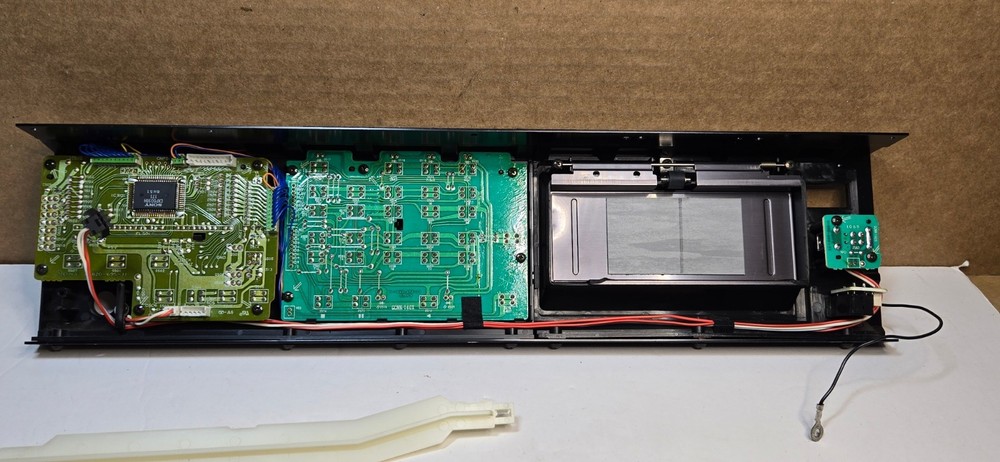 Sony CDP-C10 10 Disc CD Changer Front Face With Display - Working