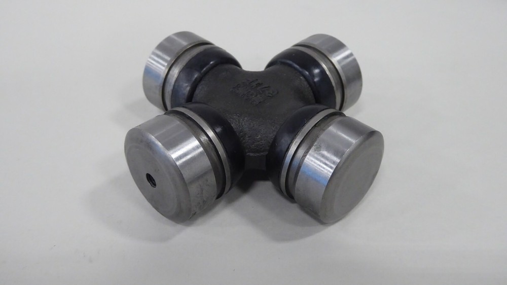 377 Universal Joint U-Joint Moog Napa Precision 5-789X
