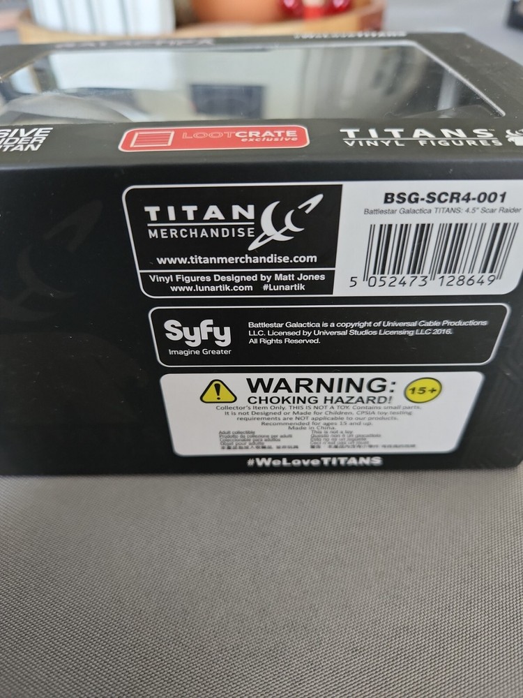 Battlestar Galatica Cylon Raider, Lootcrate, unopened,