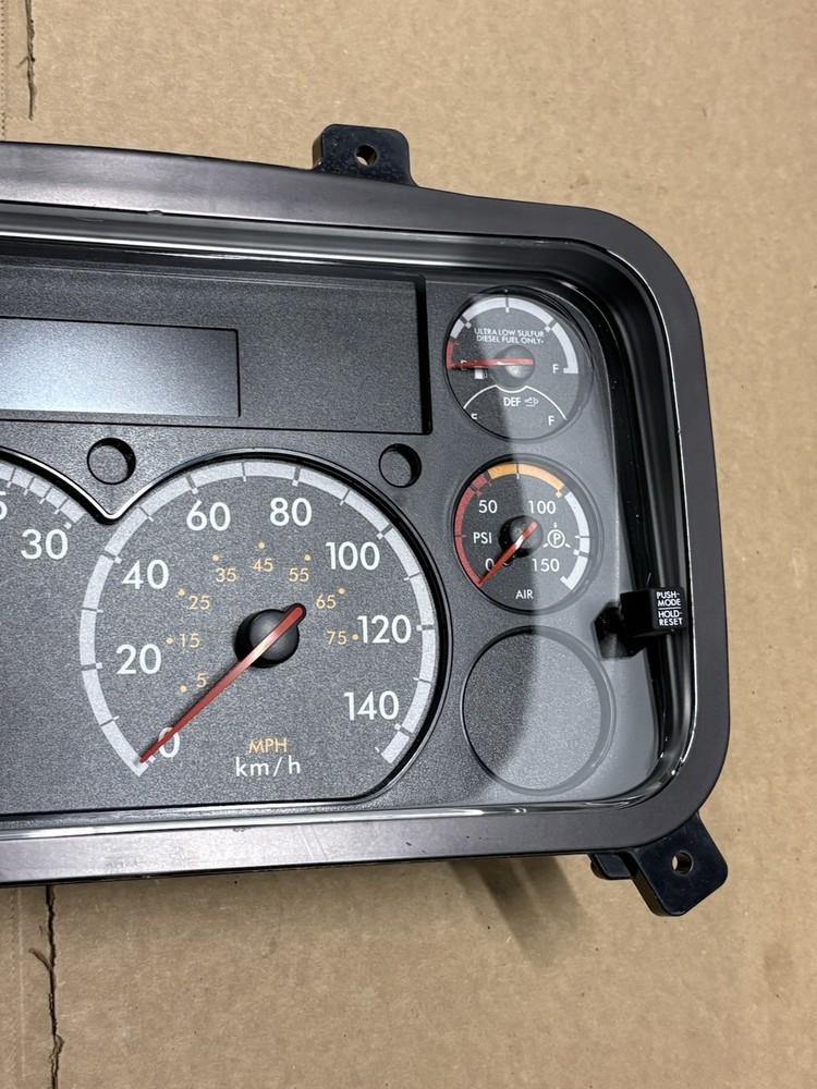 Freightliner VDO A3C0536310096 Gauge Cluster 2.2