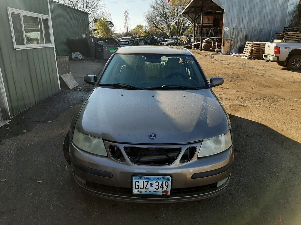 9-3 2004 High Mounted Stop Light 1068772