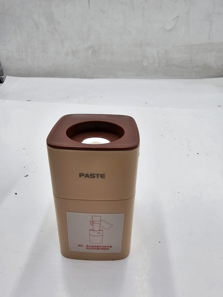 Round Toothpaste Squeezer AA124, Material abs & silica gel