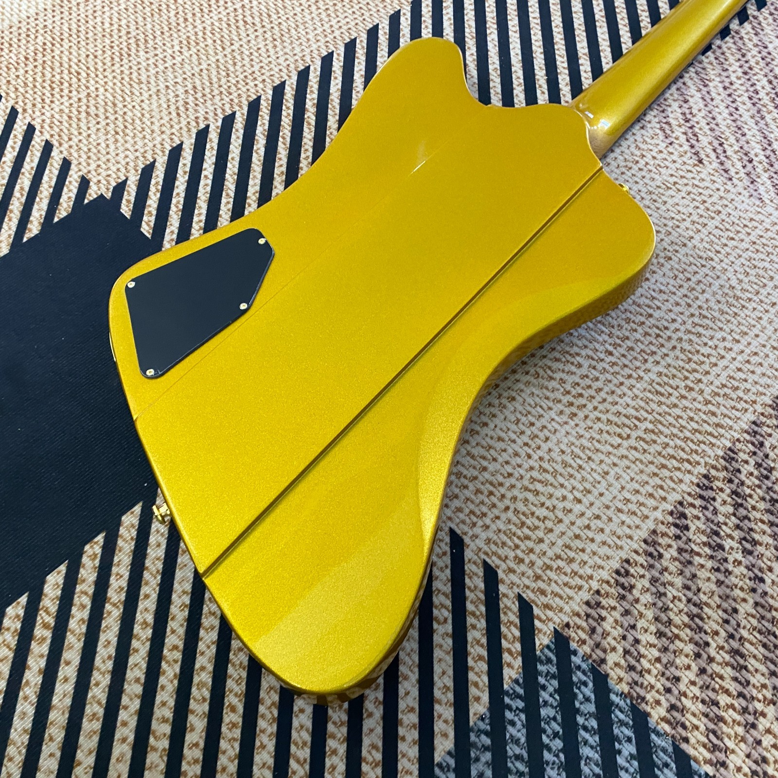 Bass Guitar Gold Mahogany Body 4String New Product