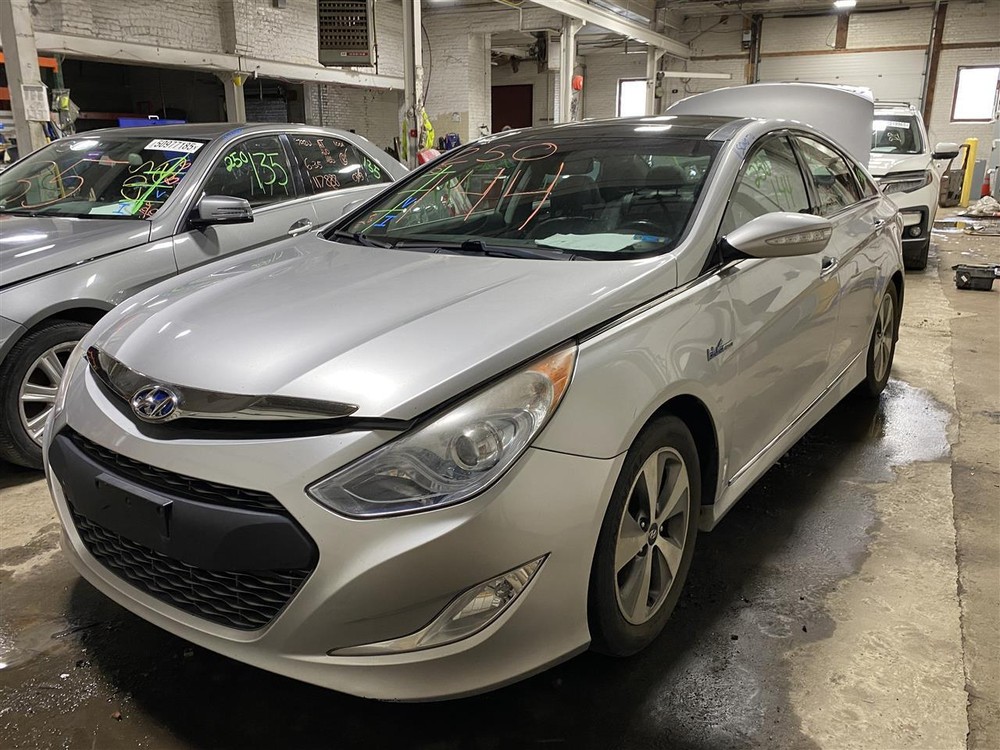 Used A/C Selector Switch fits: 2011 Hyundai Sonata w/navigation automatic temper