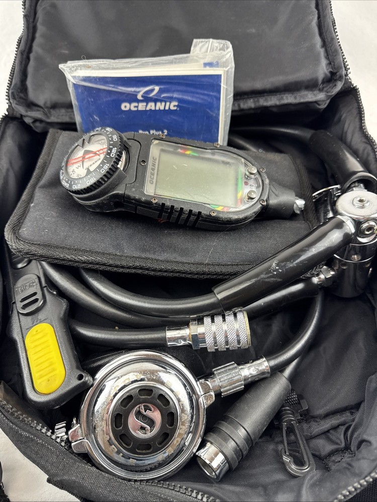 Oceanic Pro Plus 2 Computer With Regulator And Remora Knife