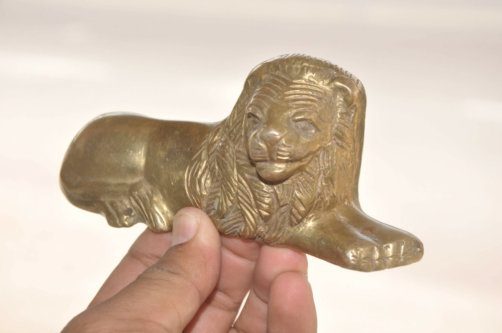 Old Brass Solid Fine Quality Engraved Handcrafted Lion Figurine