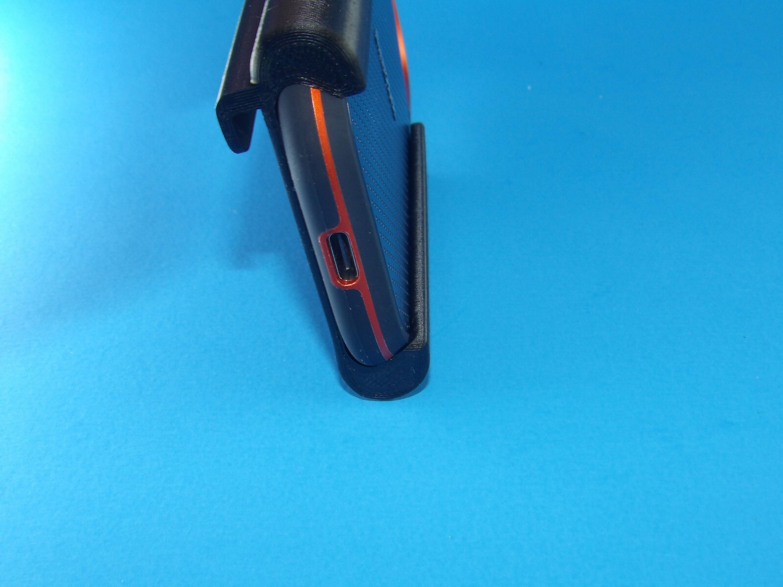 Perfect Sandisk Extreme Pro SSD Laptop Mount! (NO STICK, No Magnet, Secure)