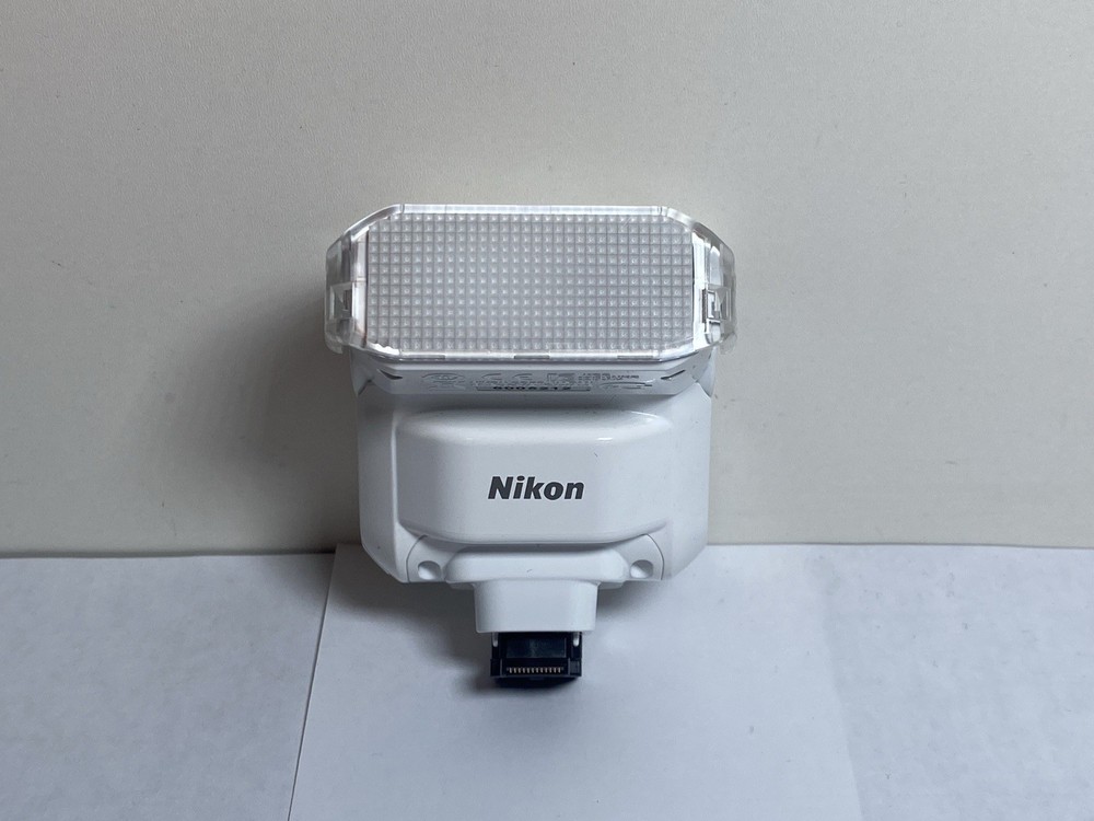 Nikon 1 SB-N7 Speedlight - White w/ Soft Diffuser Cap SW-N7