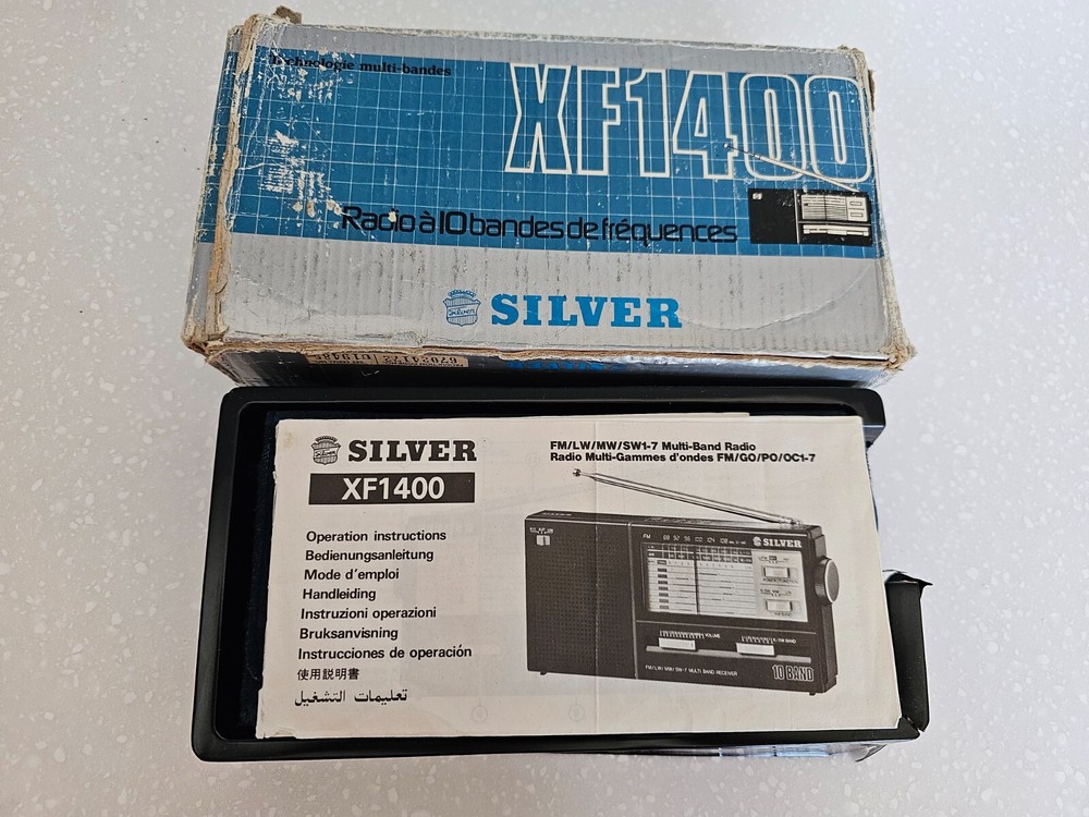 Radio Silver XF2400
