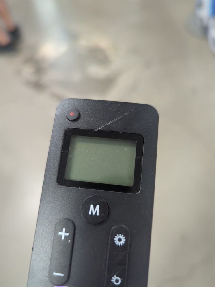 NEEWER Remote Control Bluetooth RT100 Pro Teleprompter App for iOS Android T