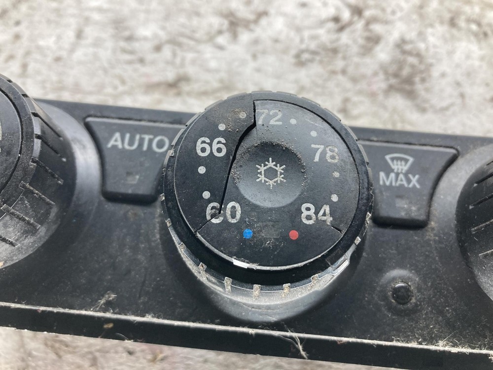 2012-2017 Kenworth T680 Heater A/C Temperature Controls - Used