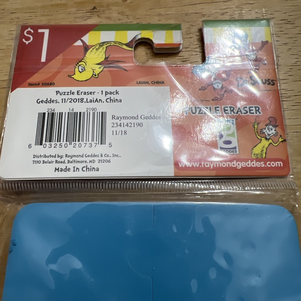 DR. SEUSS ~ 6pc Puzzle Eraser (Blue) *NIP*