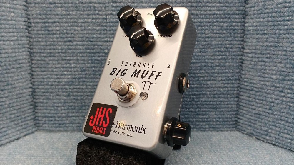 JHS/ELECTRO-HARMONIX EHX TRIANGLE MUFF ILLUMINATI EFFECTOR 673077