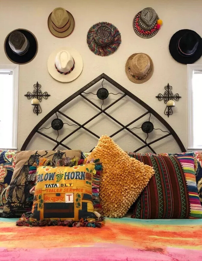 Hidden Hat Hangers -10 Pack - Black Barnwood - Holder Rack Hook Wall Display