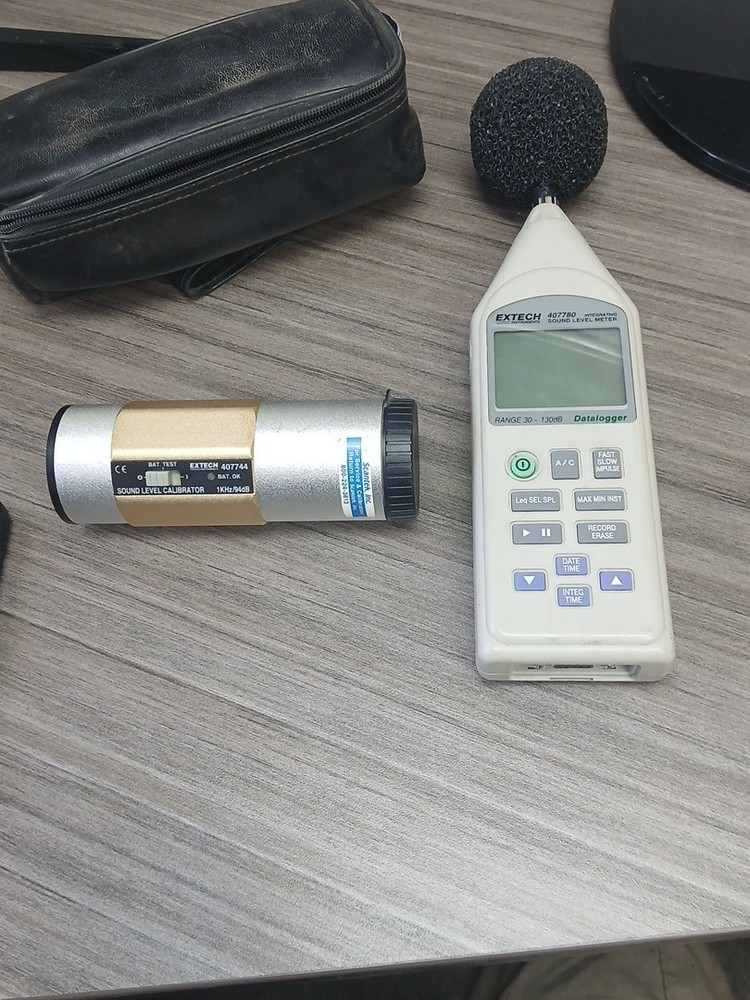 Extech 407780 DataLogger  Sound Level Meter With Calibrator