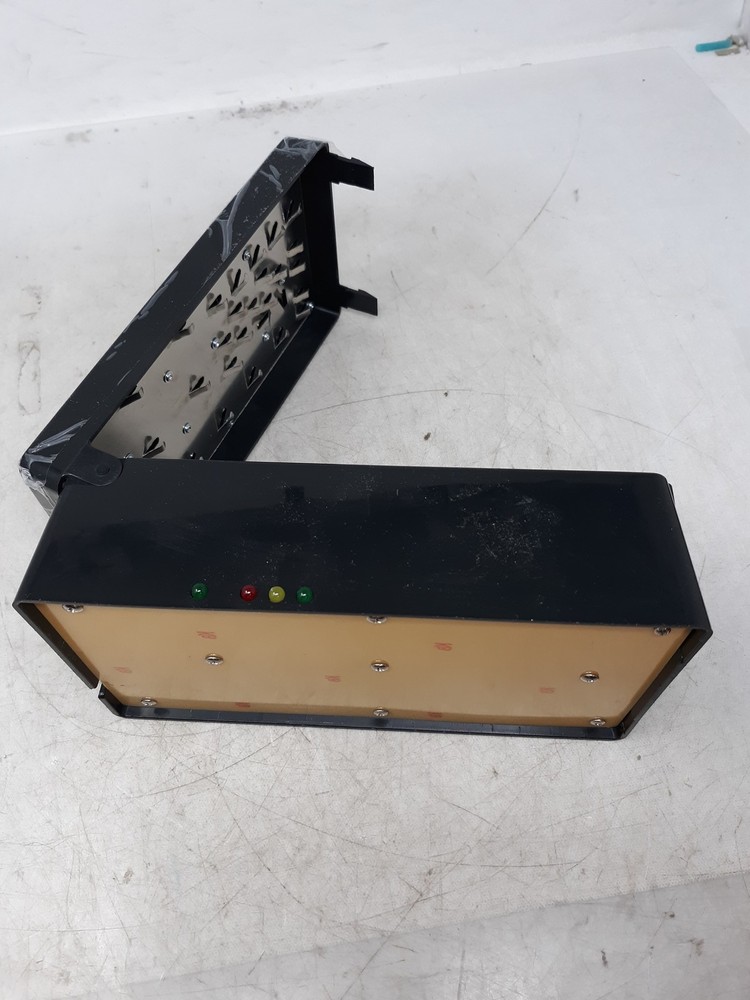 AlkaCharger Alkaline Multi-Battery Charger - No Power Cable