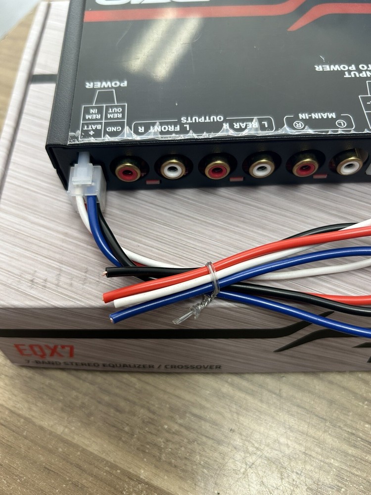 DS18 EQX7 4 Pin Power Plug