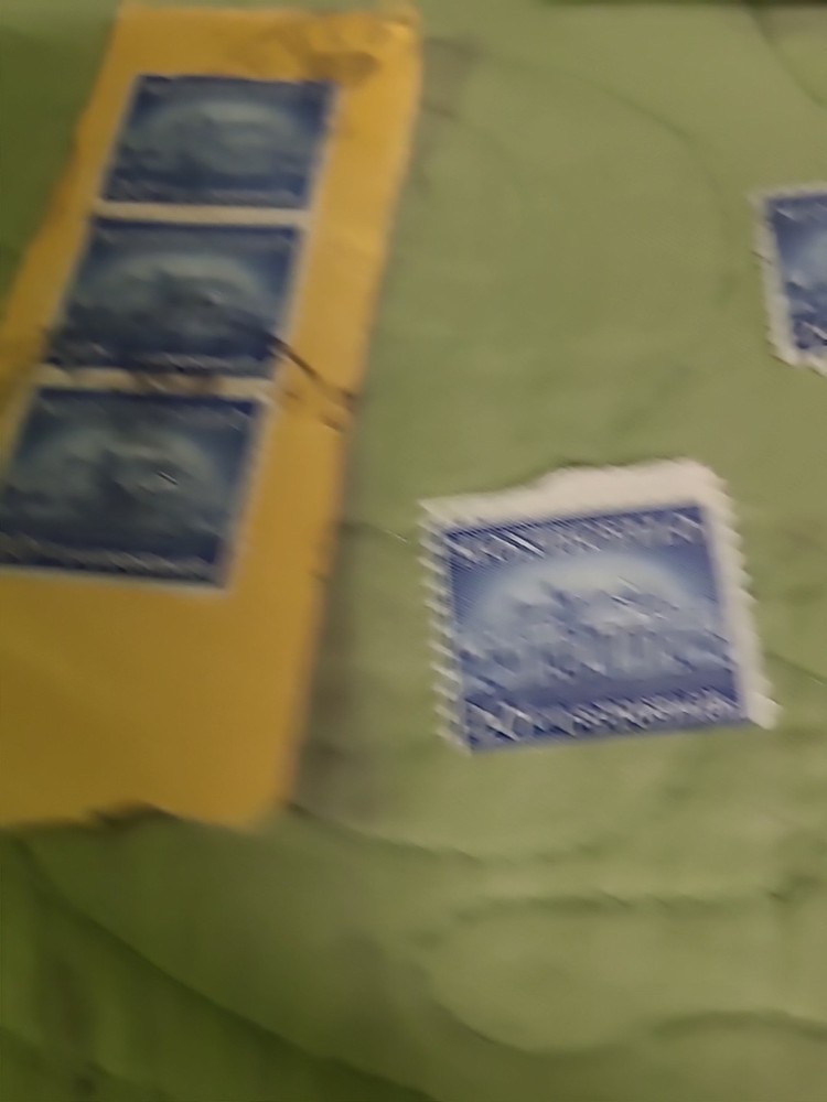 17 MONTICELLO STAMPS (ENVELOPE 62)