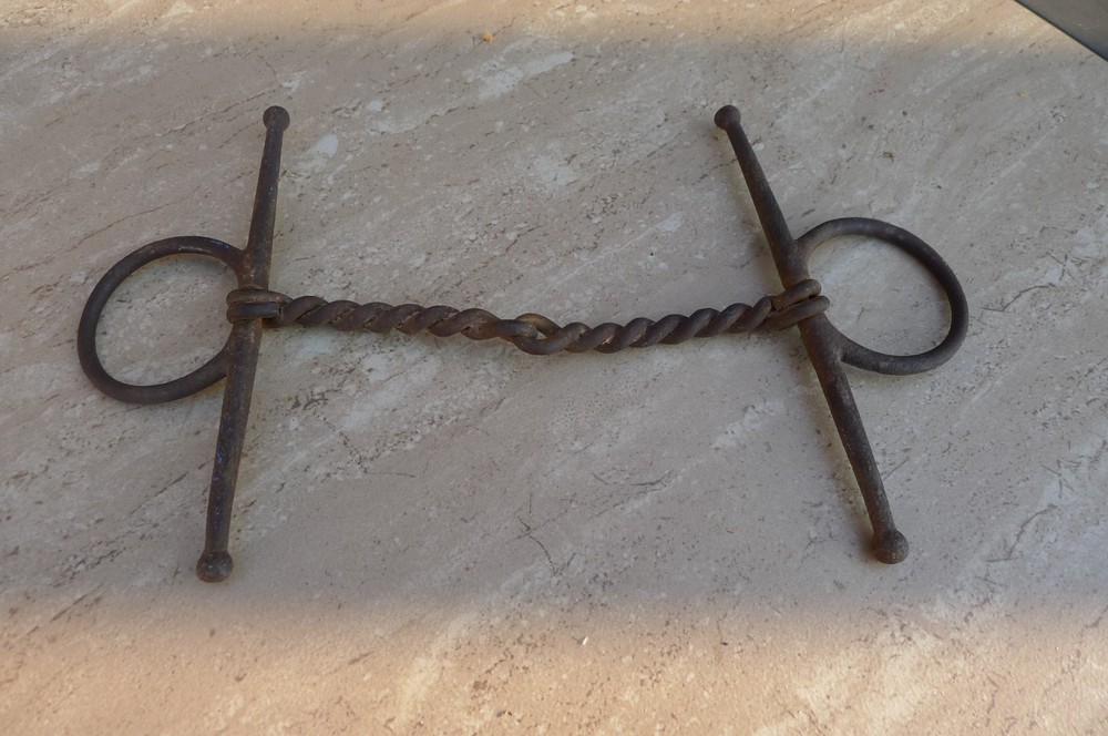 ANTIQUE HORSE BIT