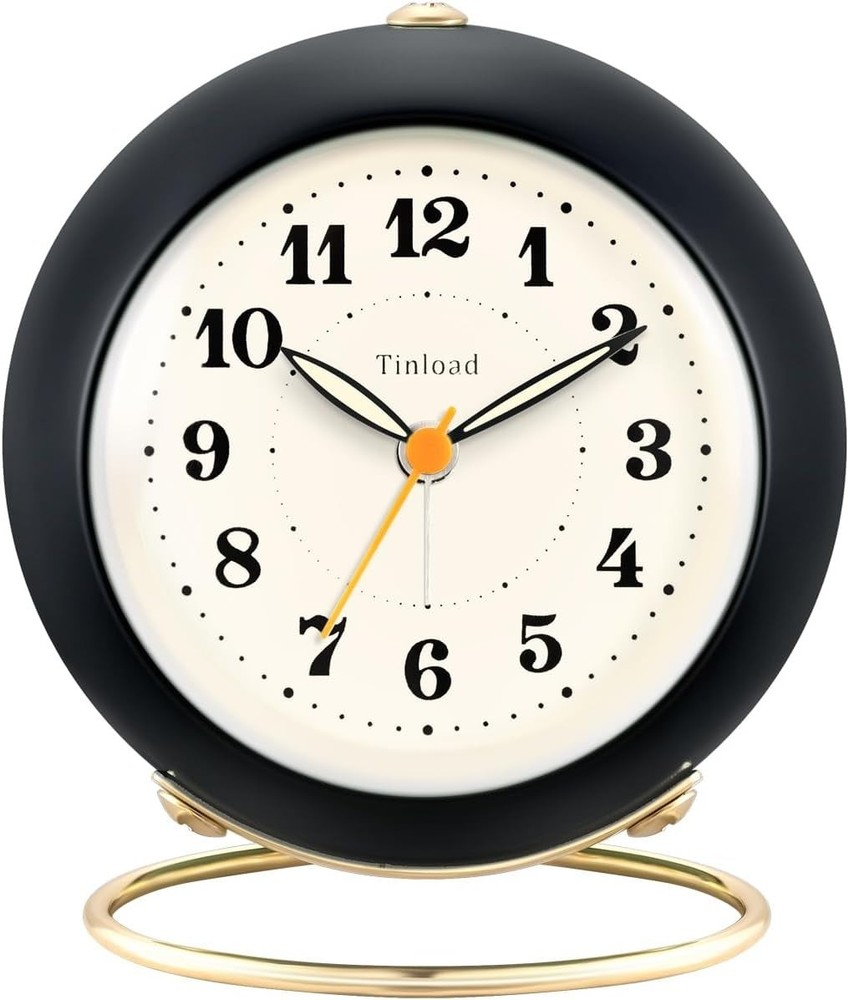 Retro Simple Design Small Desk Clock with Manual Light, Battery Operated, Snooz