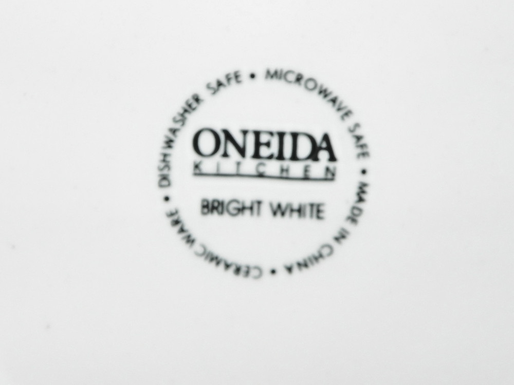 Oneida Bright White – Bread / Appetizer Plate 6 5/8"
