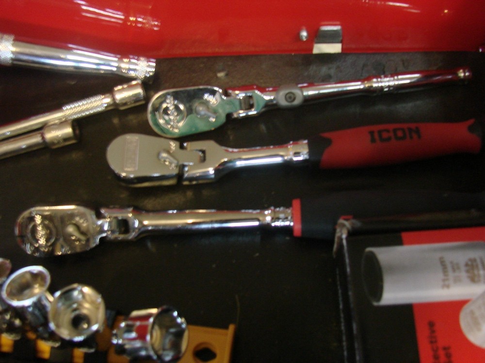 master techs tools and roller