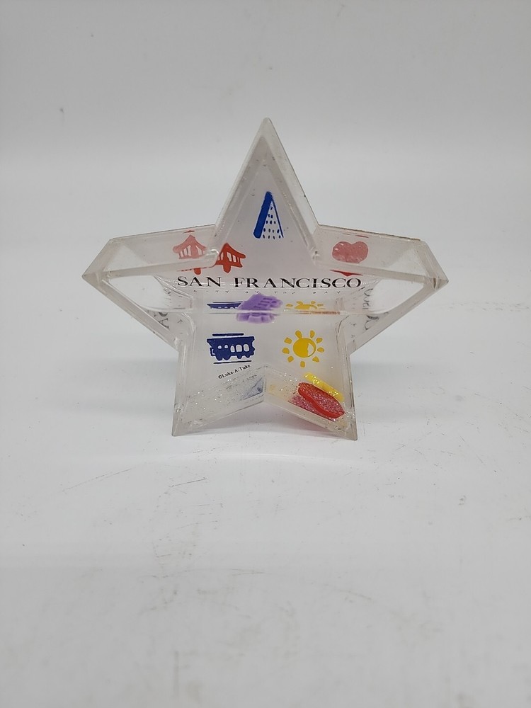 Small Star San Francisco Snow Globe 4".