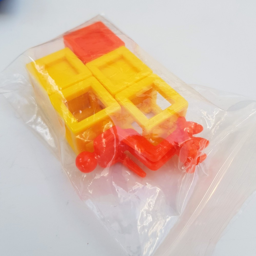 ThinkFun Tipover Tip Over Crate Logic Puzzle Game Strategy Challenge Stem 8+