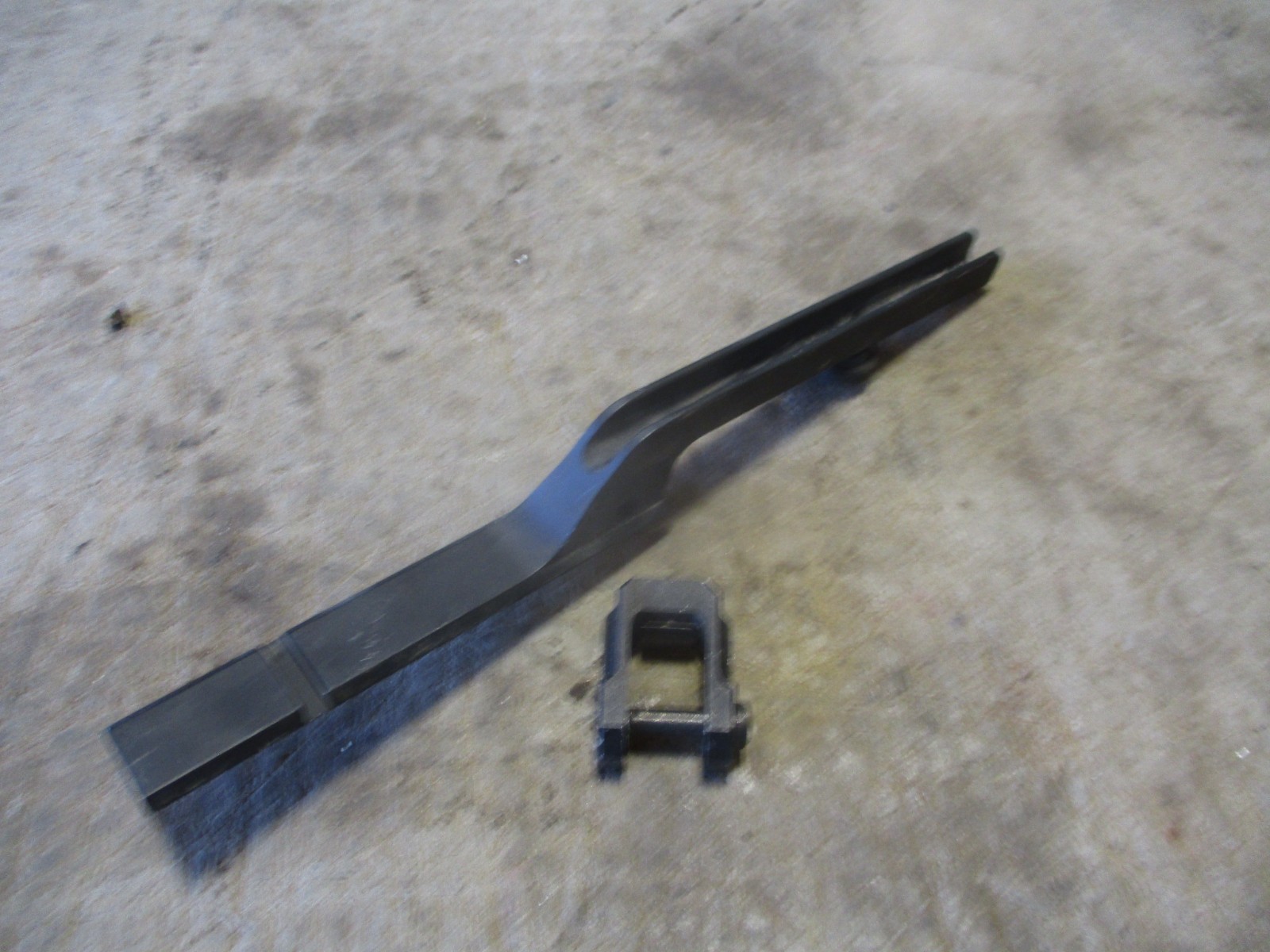 NOS Carry Handle Mount w/Locking Clamp, for Aimpoint Comp Sight, Scuffs/Scrapes