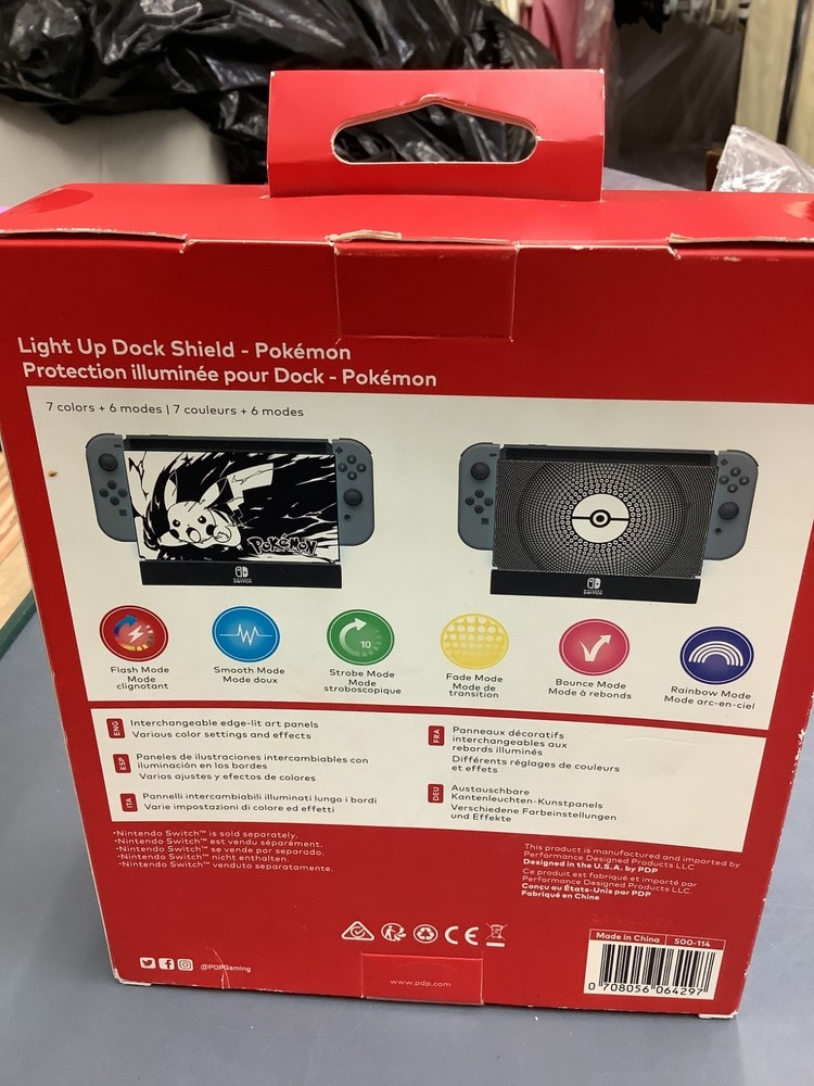 0708056064279 Pokémon light up dock shield ds17