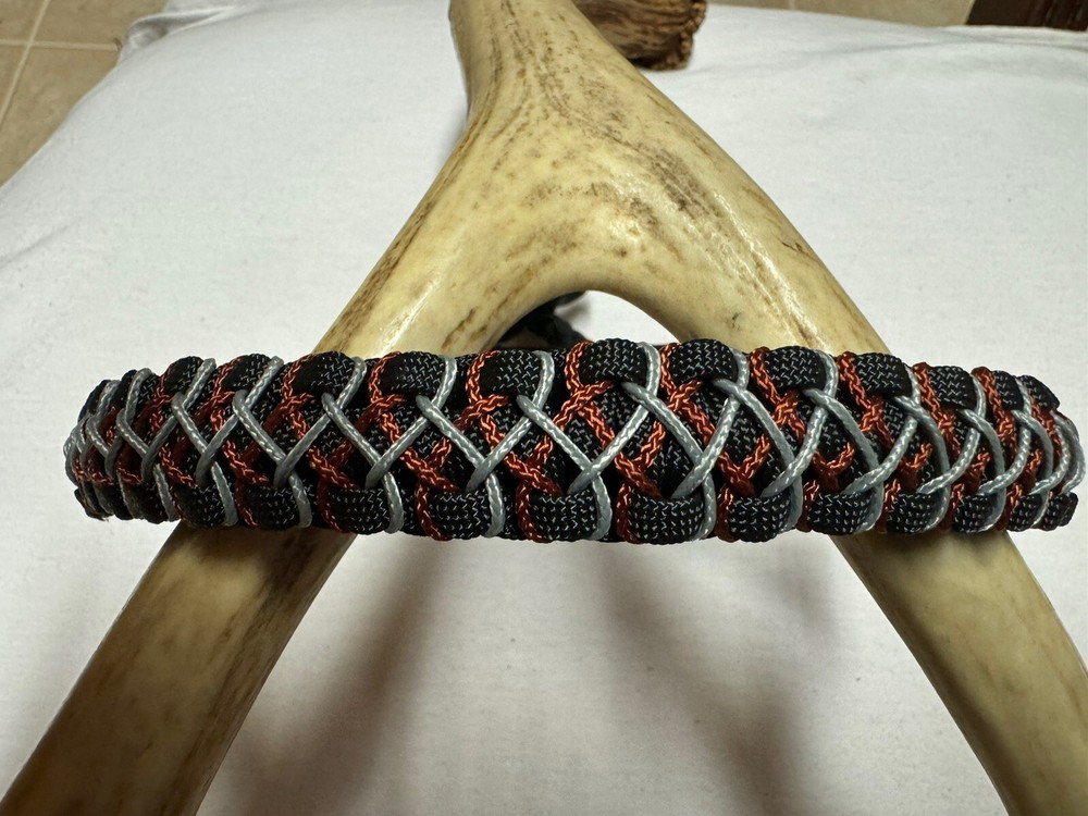 Black,rust And Gray Bow Wrist Sling