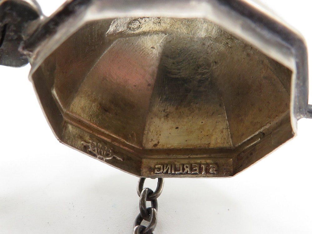 ANTIQUE VICTORIAN STERLING SILVER TEABALL KETTLE STRAINER - TEAPOT SHAPE *