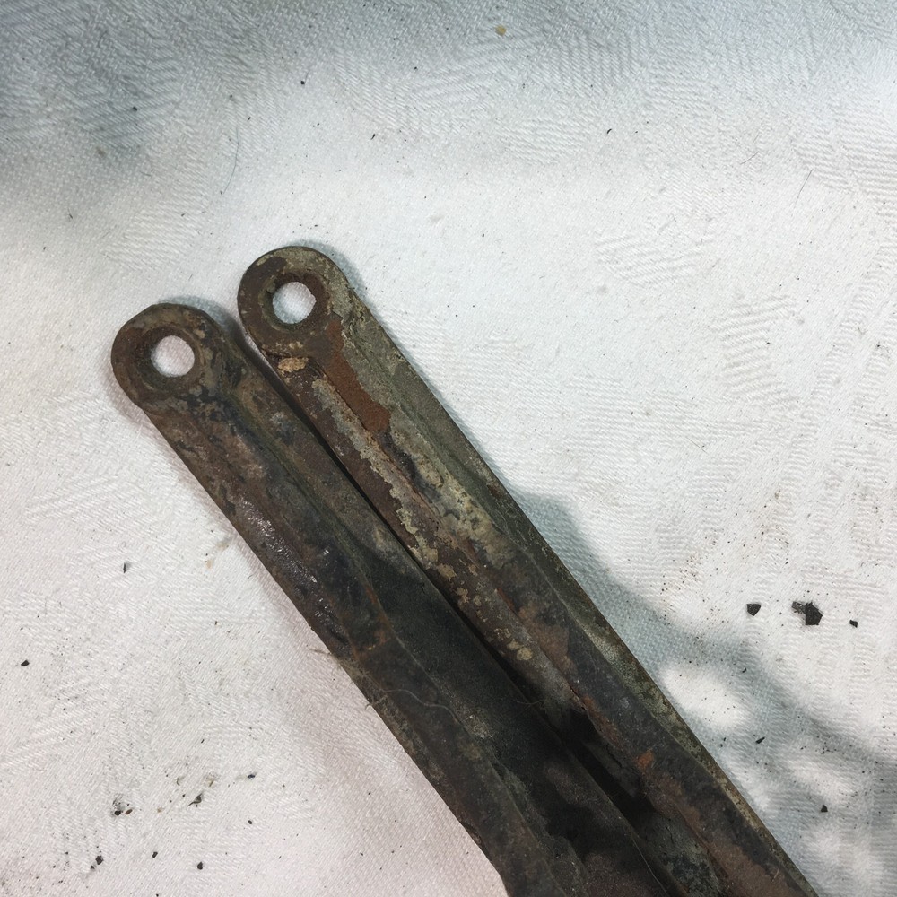 2 Antique Cast Iron Wall Mount/Shelf Brackets