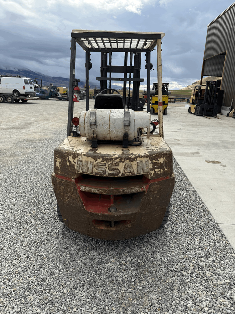 NISSAN 80 FORKLIFT