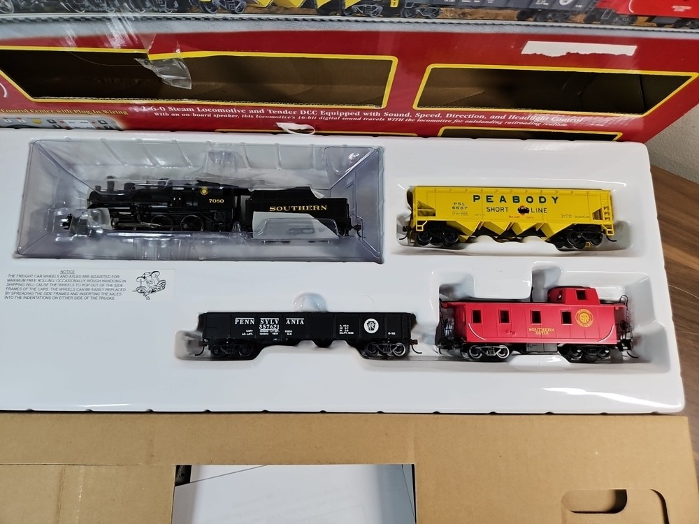 Bachmann Echo Valley Express Electric Train Set with Digital Sound Set HO