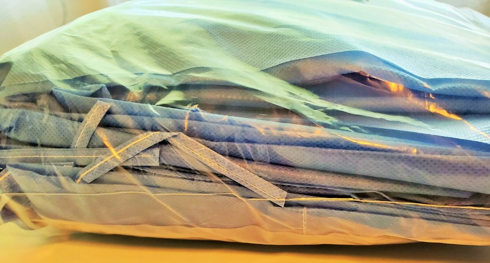 Disposable Isolation Gown 10/bag