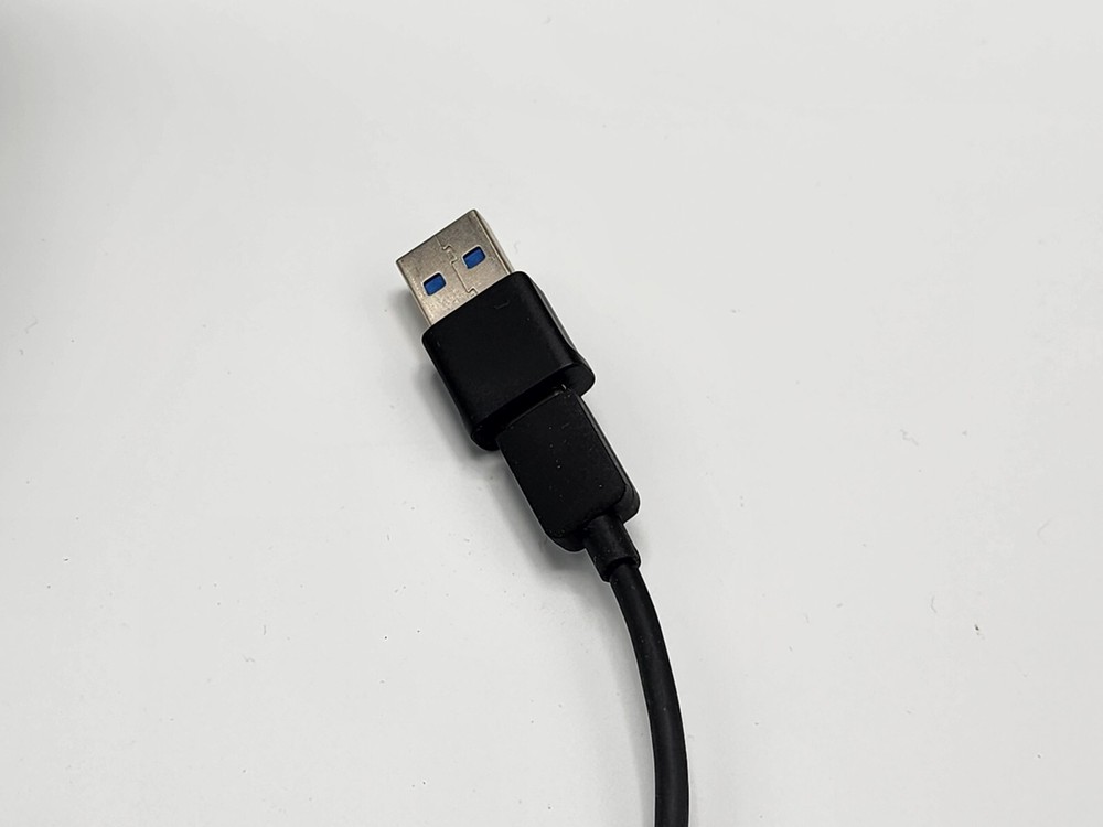 Poly Voyager 2 USB-C Charging Stand w USB-A adapter