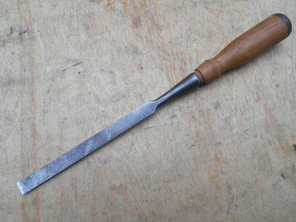 STANLEY 1/2" BEVEL EDGE SOCKET CHISEL