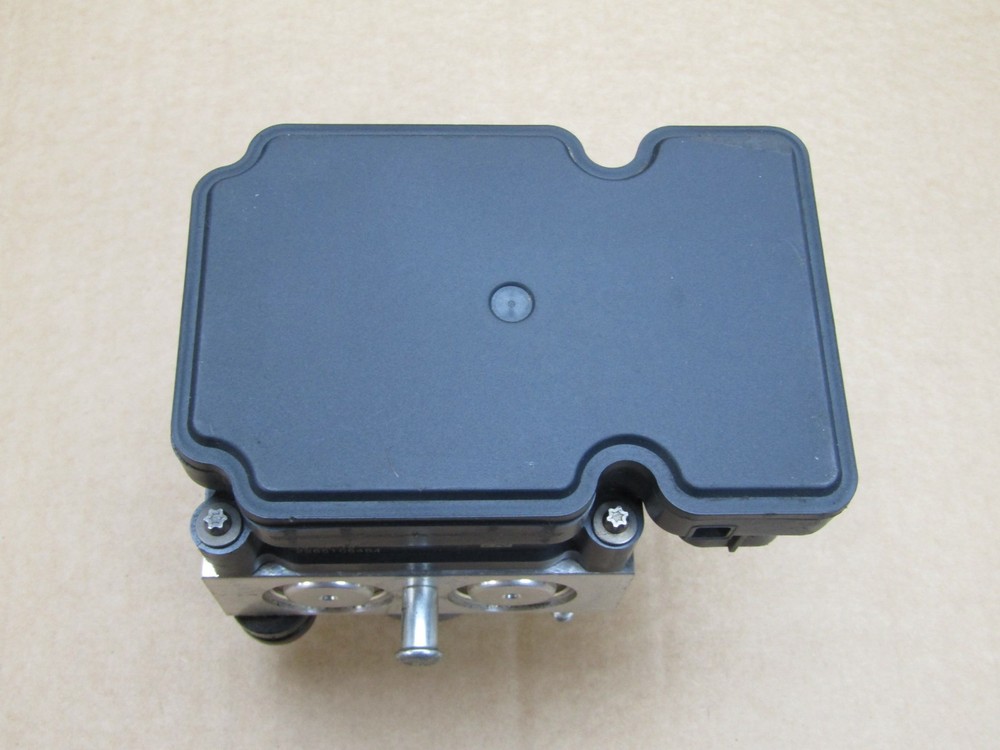 BMW S1000RR 2012 ABS pump control unit module (5562)