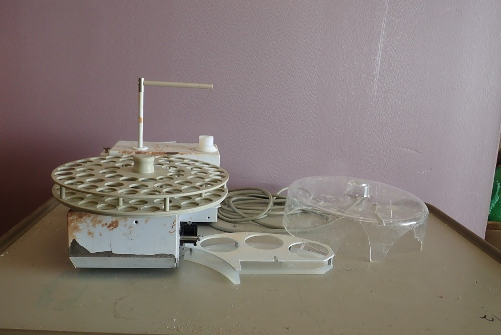 Agilent Technologies G136B Integrated Autosampler