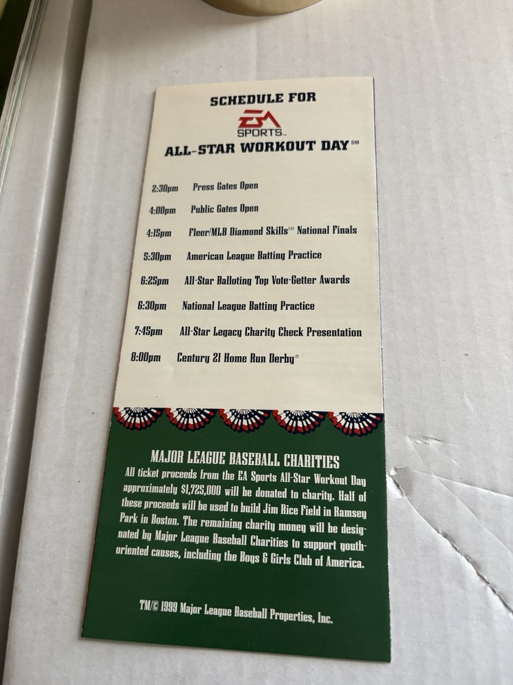 1999 All Star program w/ Aaron signed ball