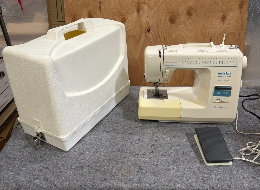 Baby Lock PRO LINE BL6600 Computerized Sewing Machine with Pedal