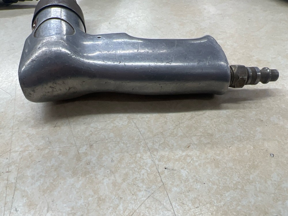UNIVERSAL TOOL UT 2224 AIR DRILL PNEUMATIC (WBP010242)